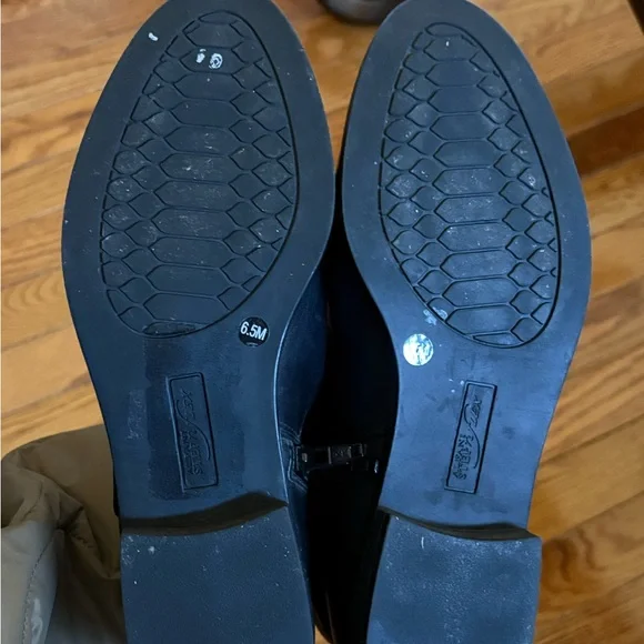 Women’s Black Leather Ankle Boots - Picture 4 of 4